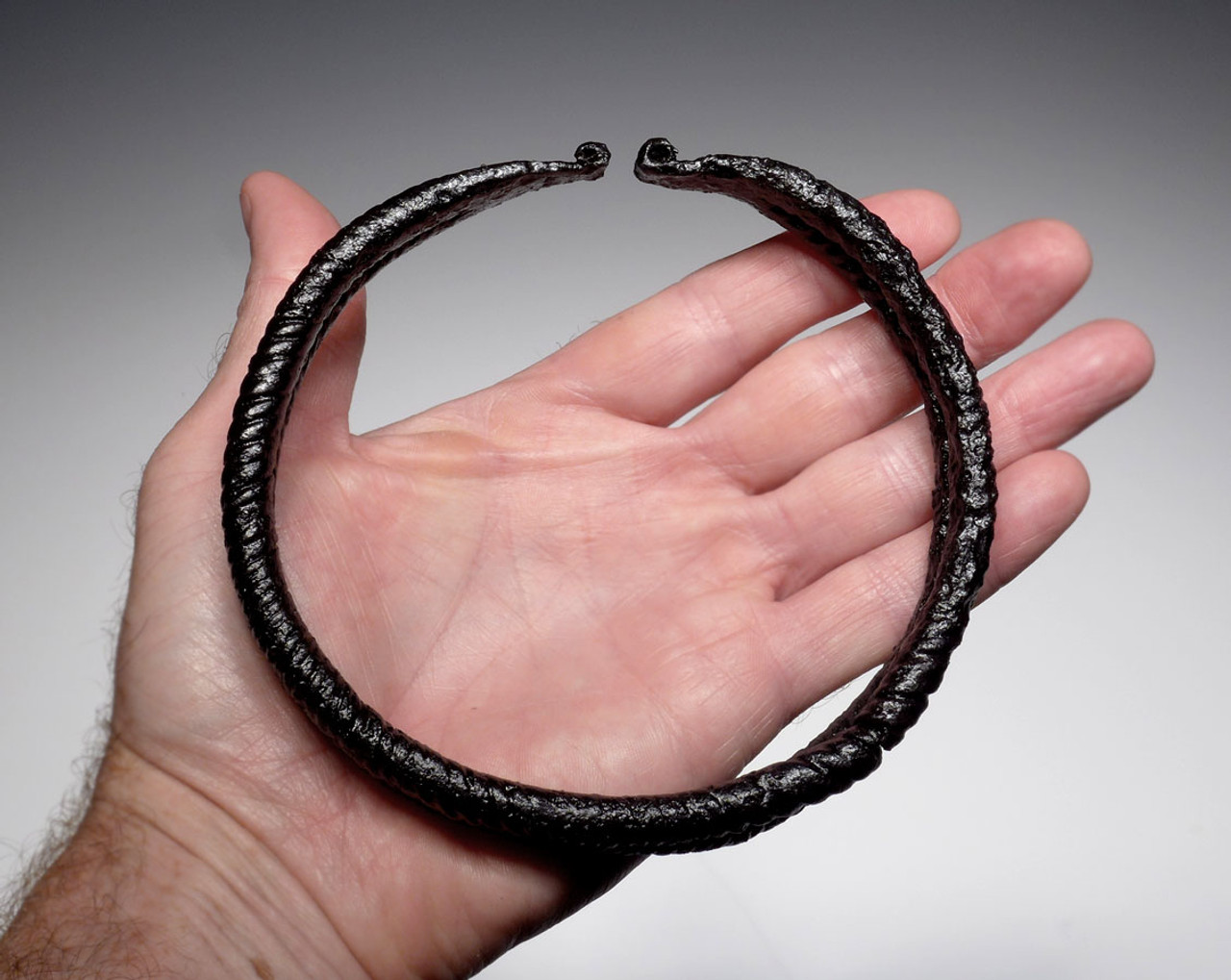 MUSEUM-CLASS ANCIENT CELTIC IRON TORC NECK RING FROM A CELT OF HIGH STATUS *CEL001