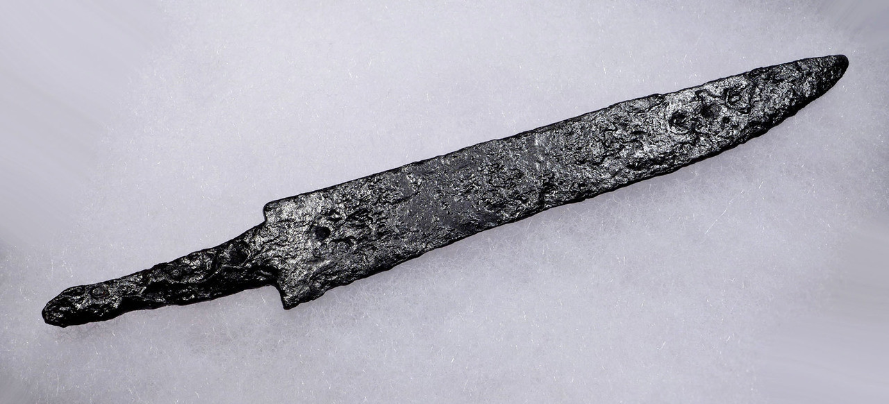 SMALL BYZANTINE ROMAN IRON KNIFE *R182