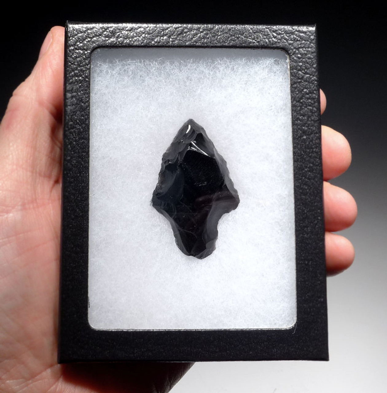 VERY ROBUST WELL-MADE PRE-COLUMBIAN OBSIDIAN ATLATL HEAD PROJECTILE POINT DESIGNED FOR PENETRATION FROM THE HEFLIN COLLECTION * PC267