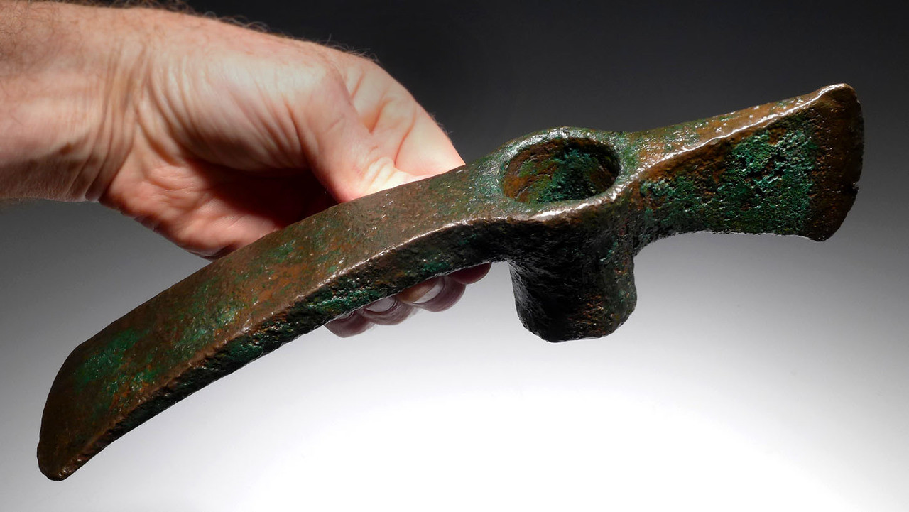 OUR LARGEST EVER ANCIENT BRONZE WAR AXE / ADZE FROM THE NEAR EASTERN LURISTAN CULTURE *NE199