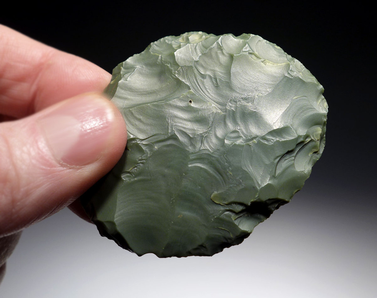 EXCEPTIONAL TENERIAN AFRICAN NEOLITHIC GREEN JASPER DISK SCRAPER FROM THE PEOPLE OF THE GREEN SAHARA *CAP239