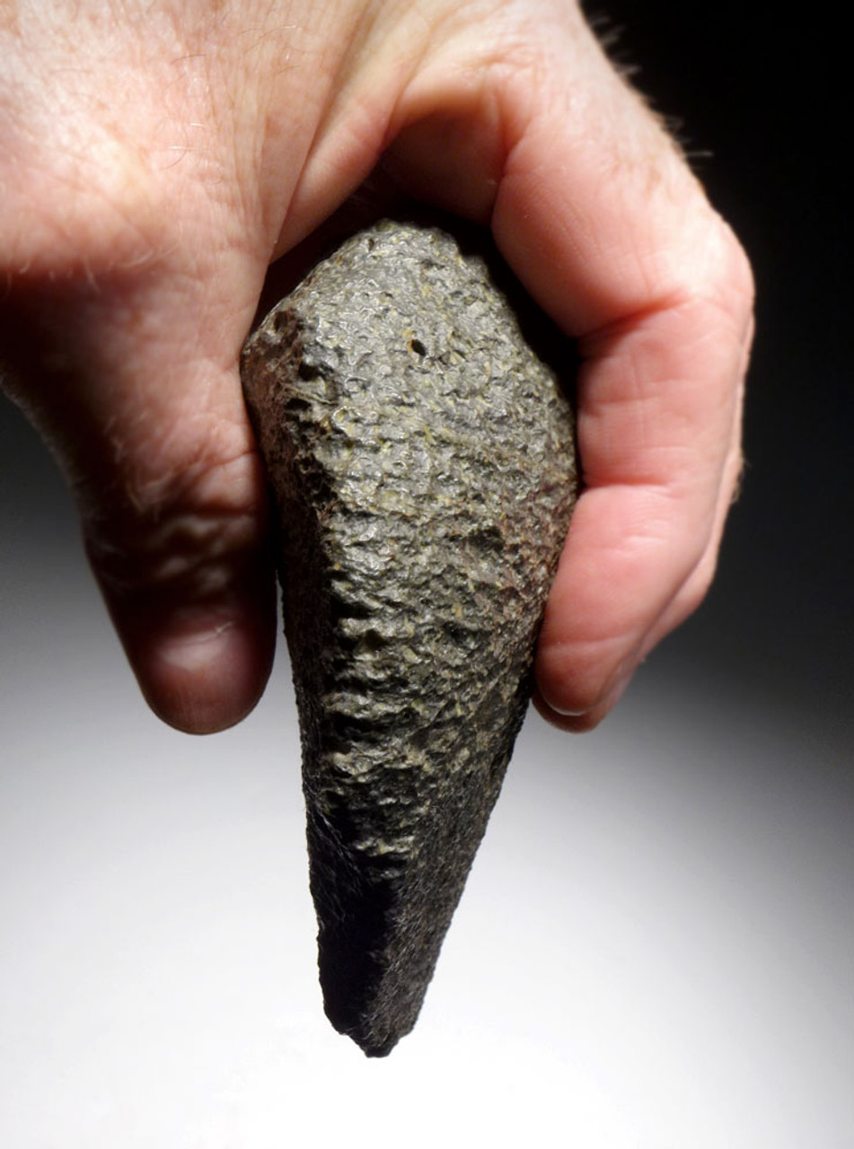 RARE AFRICAN LOWER PALEOLITHIC OLDOWAN PEBBLE CHOPPER AXE OF VESICULAR BASALT  *PB135