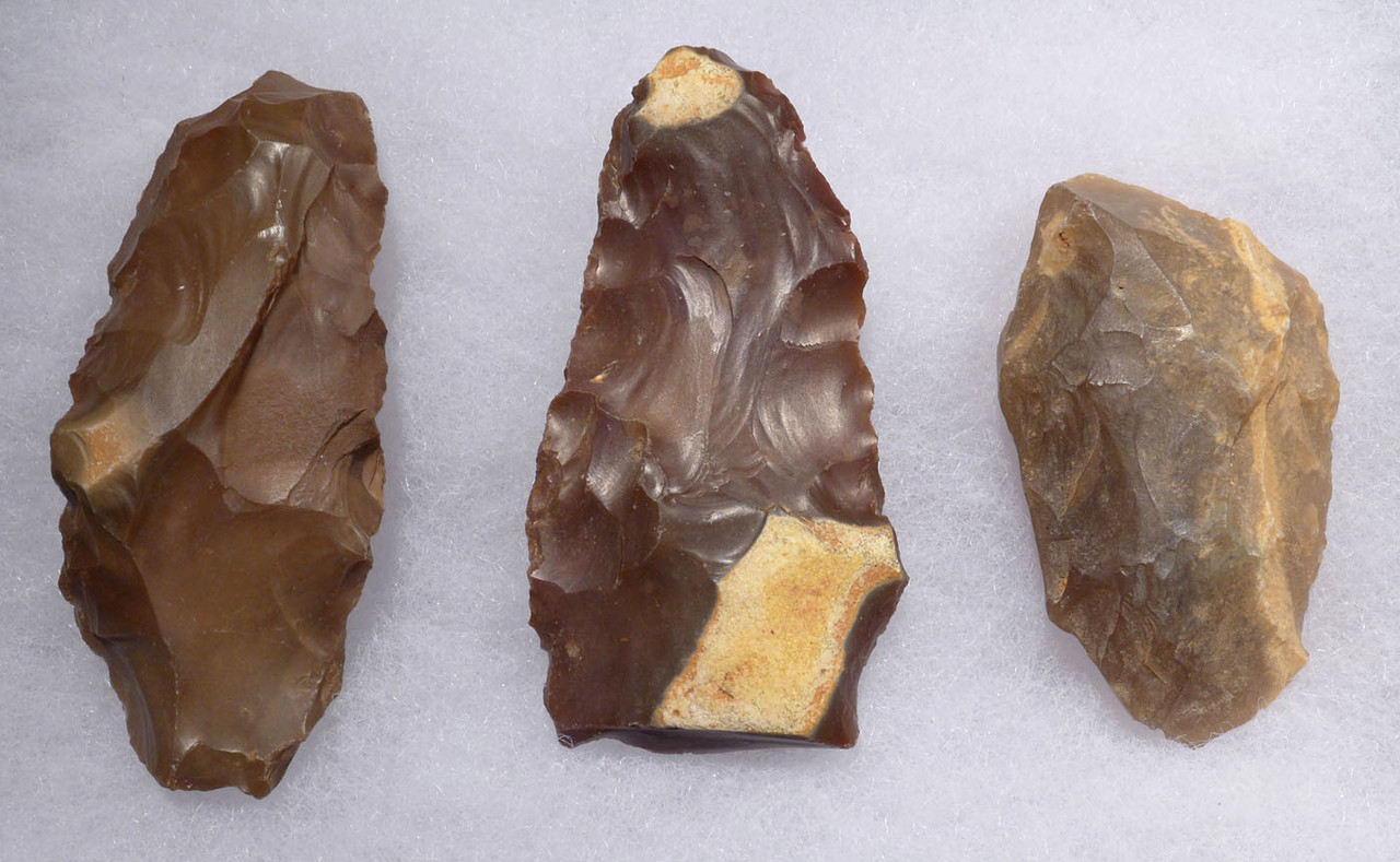 THREE EARLY MAN ATERIAN FLAKE TOOLS FROM MIDDLE PALEOLITHIC AFRICA  *AT109