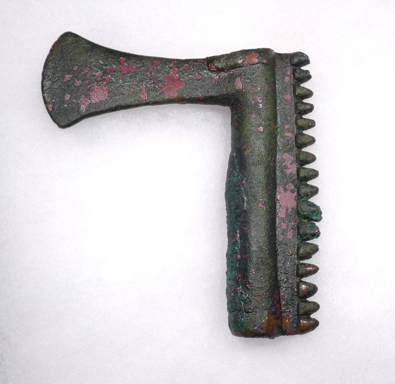 UNUSUAL ANCIENT LURISTAN BRONZE COMBAT AXE WITH LONG SERRATED SHAFT  *LUR171