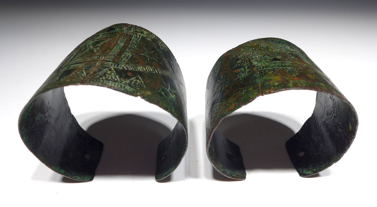 EXTREMELY RARE ANCIENT NEAR EAST MATCHED PAIR OF BANGLE BRACELET CUFFS OF DECORATED HAMMERED BRONZE FROM LURISTAN  *NE222