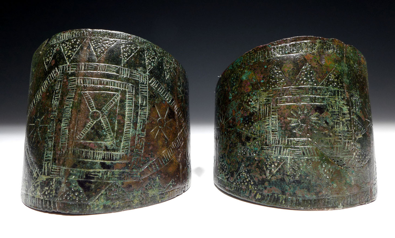 EXTREMELY RARE ANCIENT NEAR EAST MATCHED PAIR OF BANGLE BRACELET CUFFS OF DECORATED HAMMERED BRONZE FROM LURISTAN  *NE222