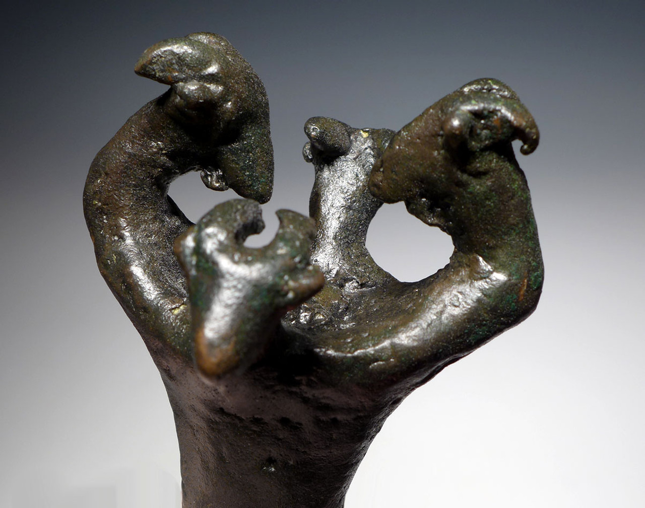 UNUSUAL ANCIENT BRONZE LURISTAN RAMS HEAD FIGURAL FINIAL MACE HEAD FROM THE NEAR EAST  *LUR185