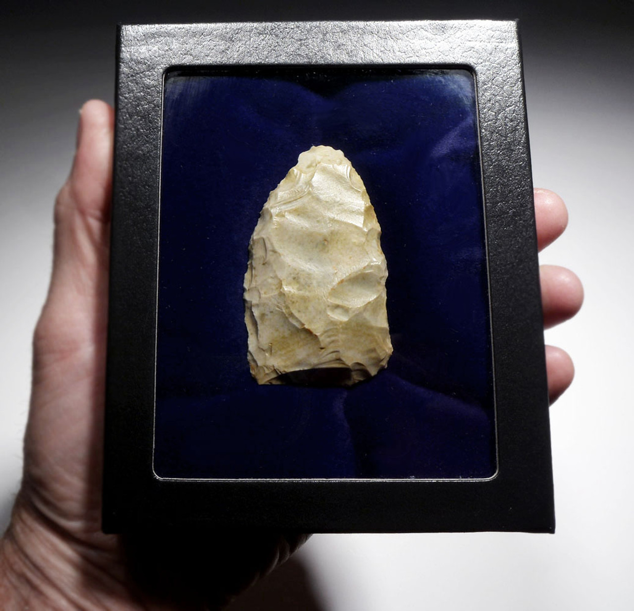 BREATHTAKING FINEST NEANDERTHAL MOUSTERIAN CONVERGENT SCRAPER FLAKE TOOL FROM CAEN FRANCE  *M446