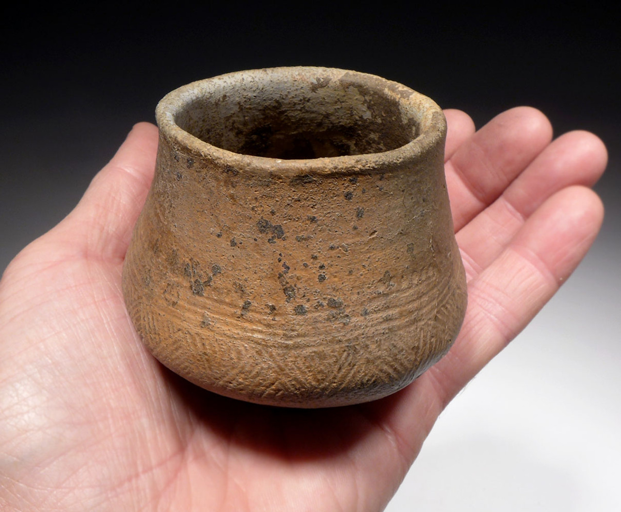 RARE UNBROKEN URNFIELD DECORATED PRESTIGE CERAMIC CUP OF THE EUROPEAN BRONZE AGE LUSATIAN CULTURE  *URN29