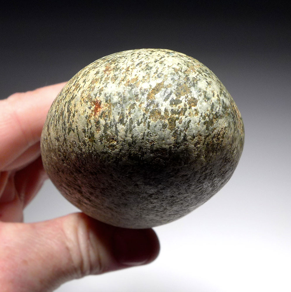 GROUND DIORITE AXE OF THE CAPSIAN AFRICAN NEOLITHIC WITH EXCEPTIONAL POLISH  *CAP338