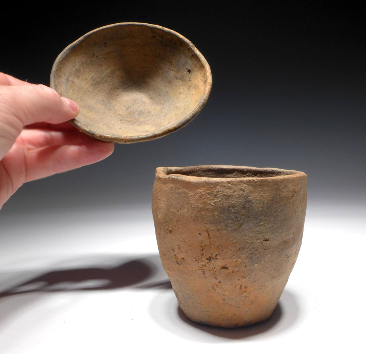 ANCIENT CERAMIC POT WITH DISH LID FROM THE BRONZE AGE LUSATIAN URNFIELD CULTURE  *URN40