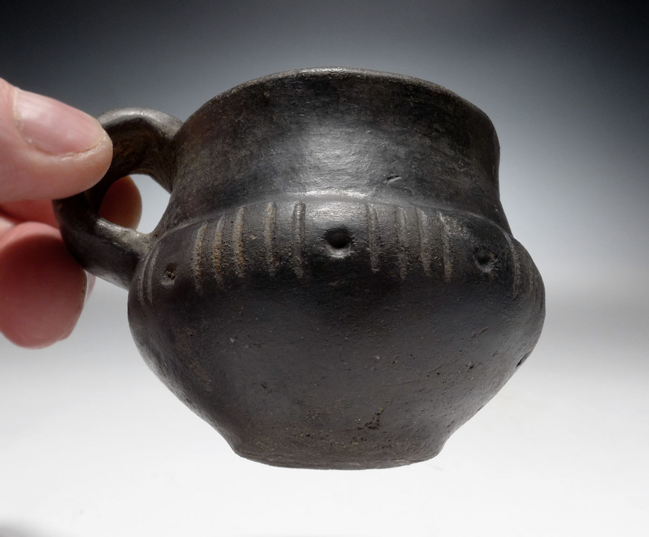 RARE UNBROKEN URNFIELD DECORATED PRESTIGE CERAMIC CUP OF THE EUROPEAN  BRONZE AGE LUSATIAN CULTURE *URN29 - TIME VAULT GALLERY