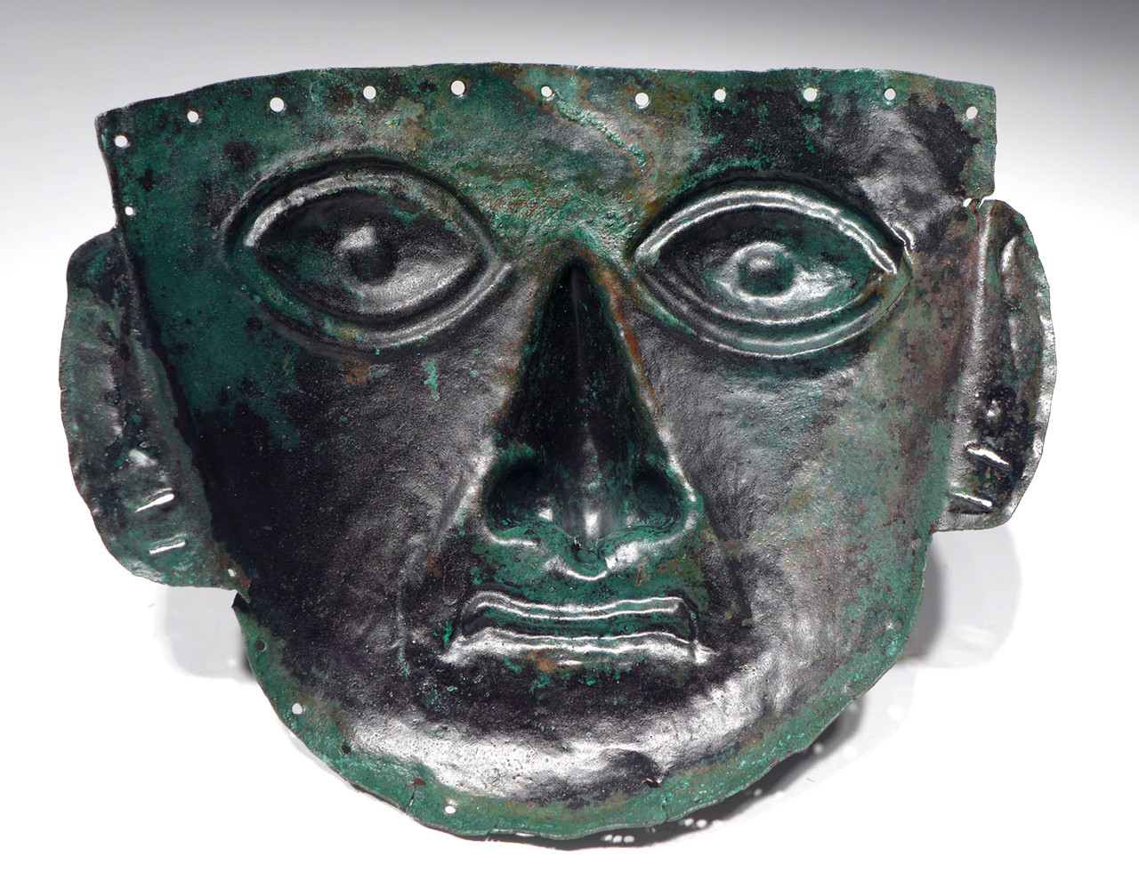 EXCEPTIONAL LIFE-SIZE ANCIENT PRE-COLUMBIAN MUMMY DEATH MASK OF HAMMERED COPPER  *PC430