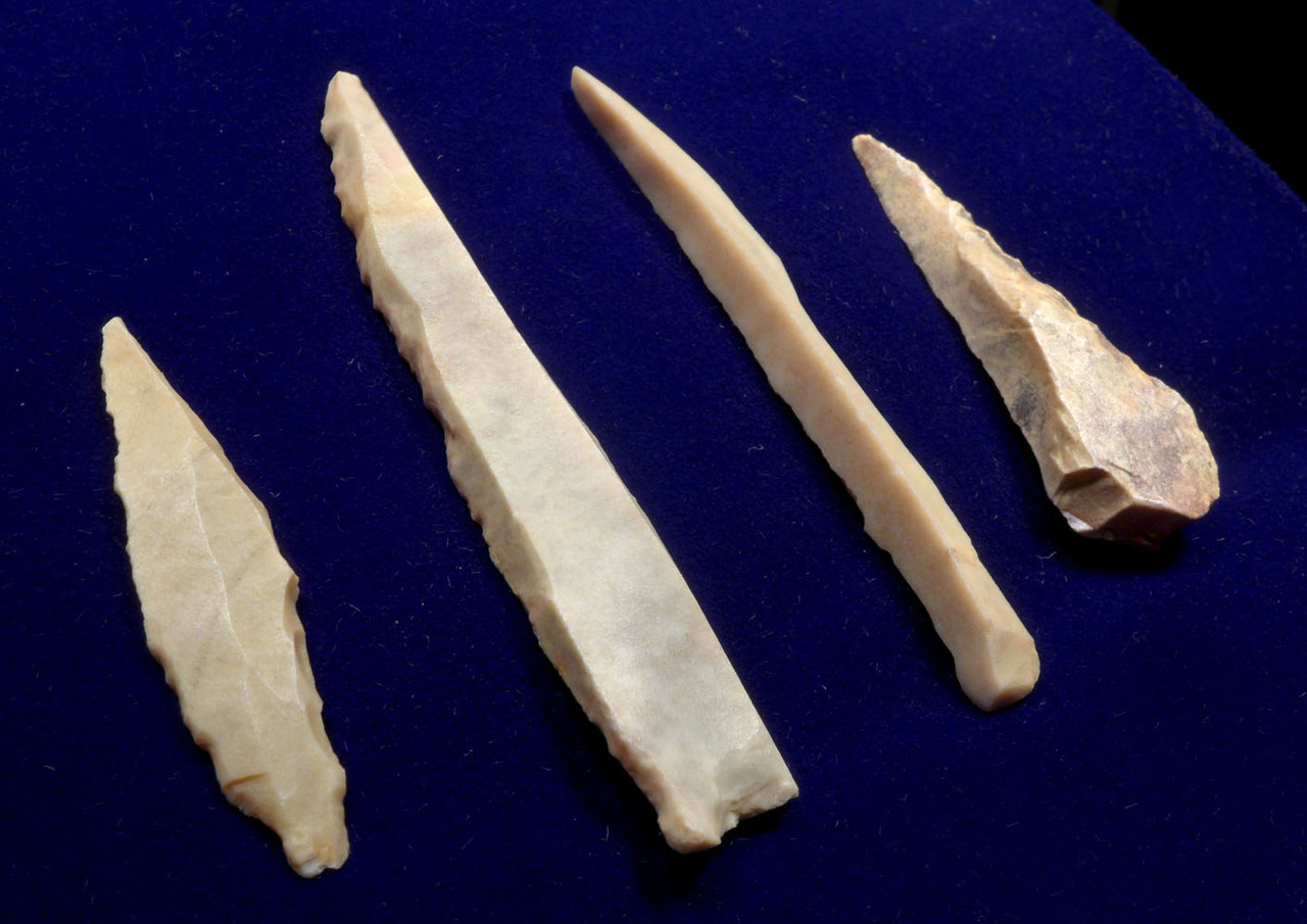 FOUR CAPSIAN AFRICAN NEOLITHIC FLAKED FLINT NEEDLES PROBES AND AWLS  *CAP397