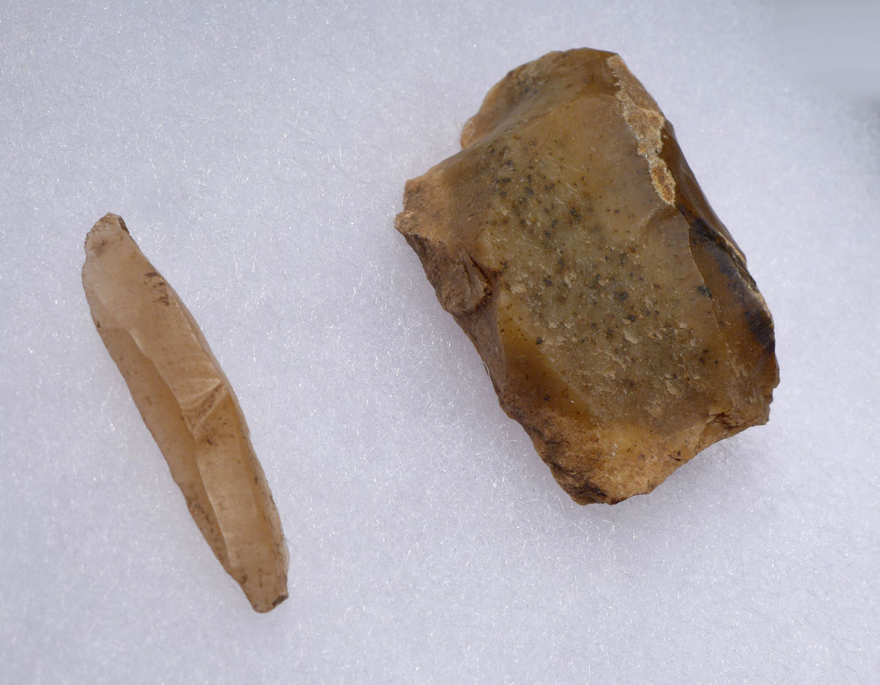 RARE CRO-MAGNON MICROBLADE AND CORE FROM FAMOUS UPPER PALEOLITHIC MAGDALENIAN PLACARD CAVE ART SITE IN FRANCE  *UP051