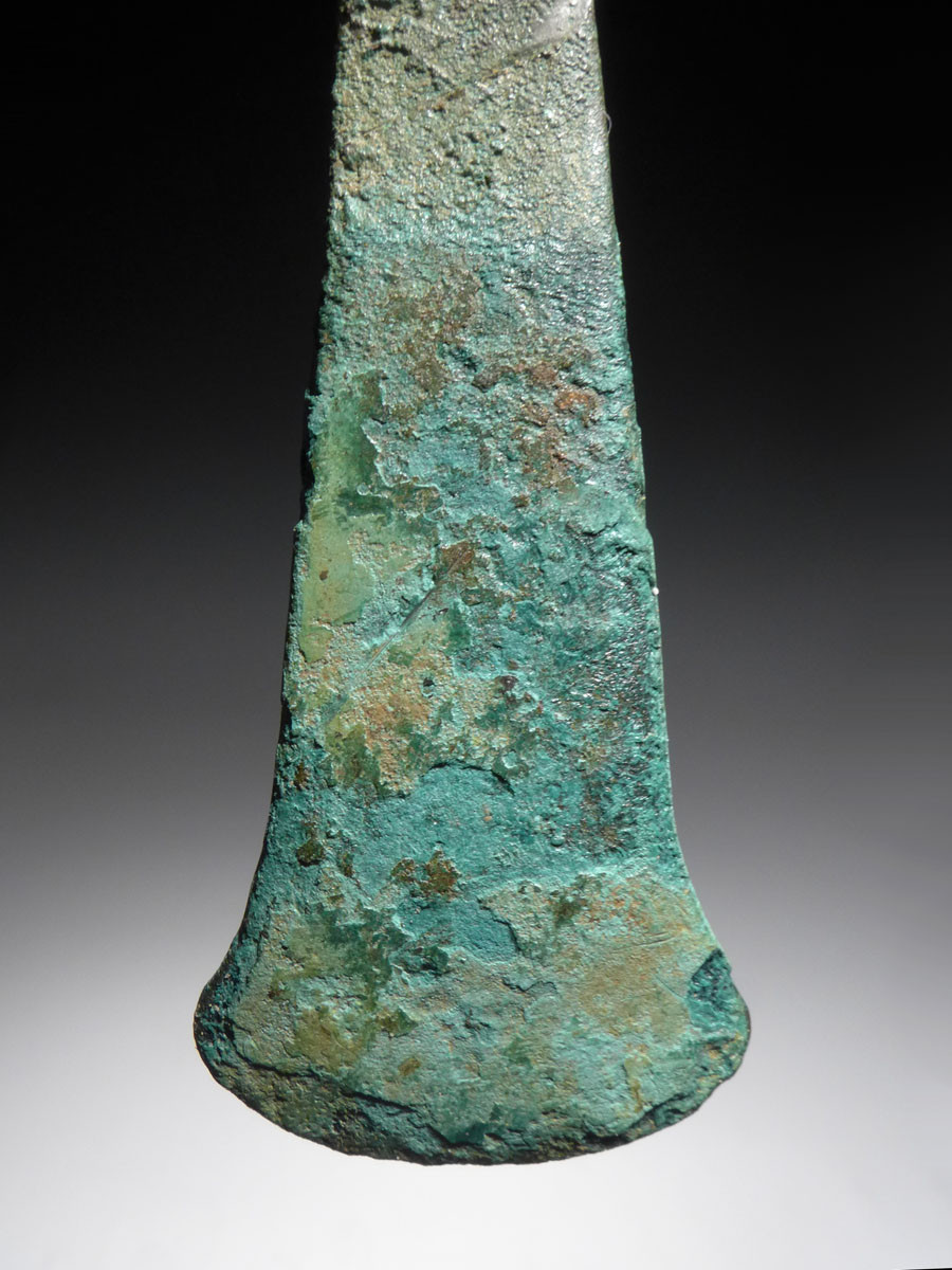 EXCEPTIONAL AND RARE BALKAN CHALCOLITHIC COPPER AXE - EUROPE'S