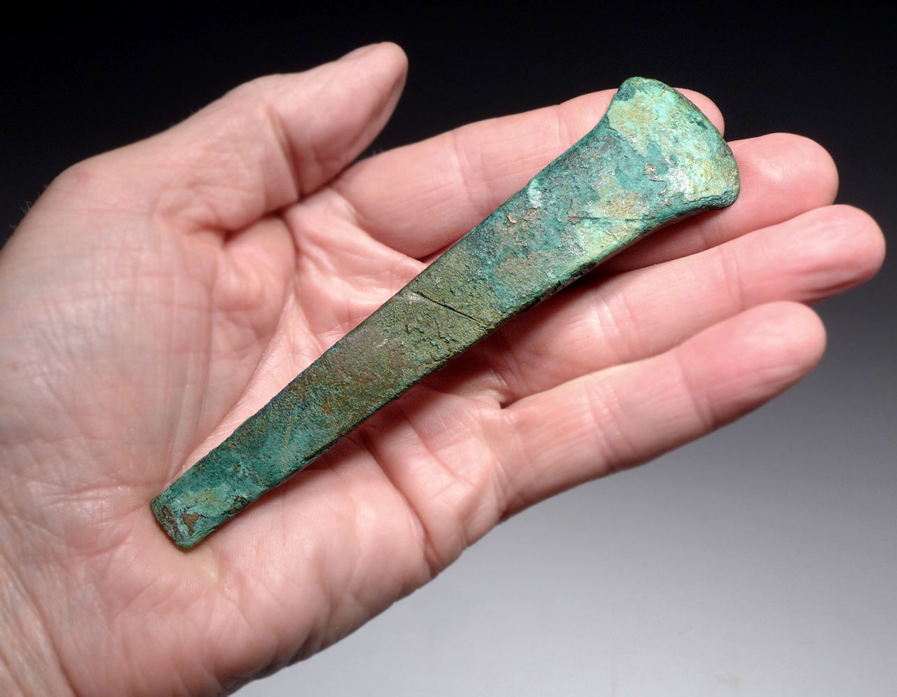 EXCEPTIONAL AND RARE BALKAN CHALCOLITHIC COPPER AXE - EUROPE'S EXCEPTIONAL AND RARE BALKAN CHALCOLITHIC COPPER AXE - EUROPE'S