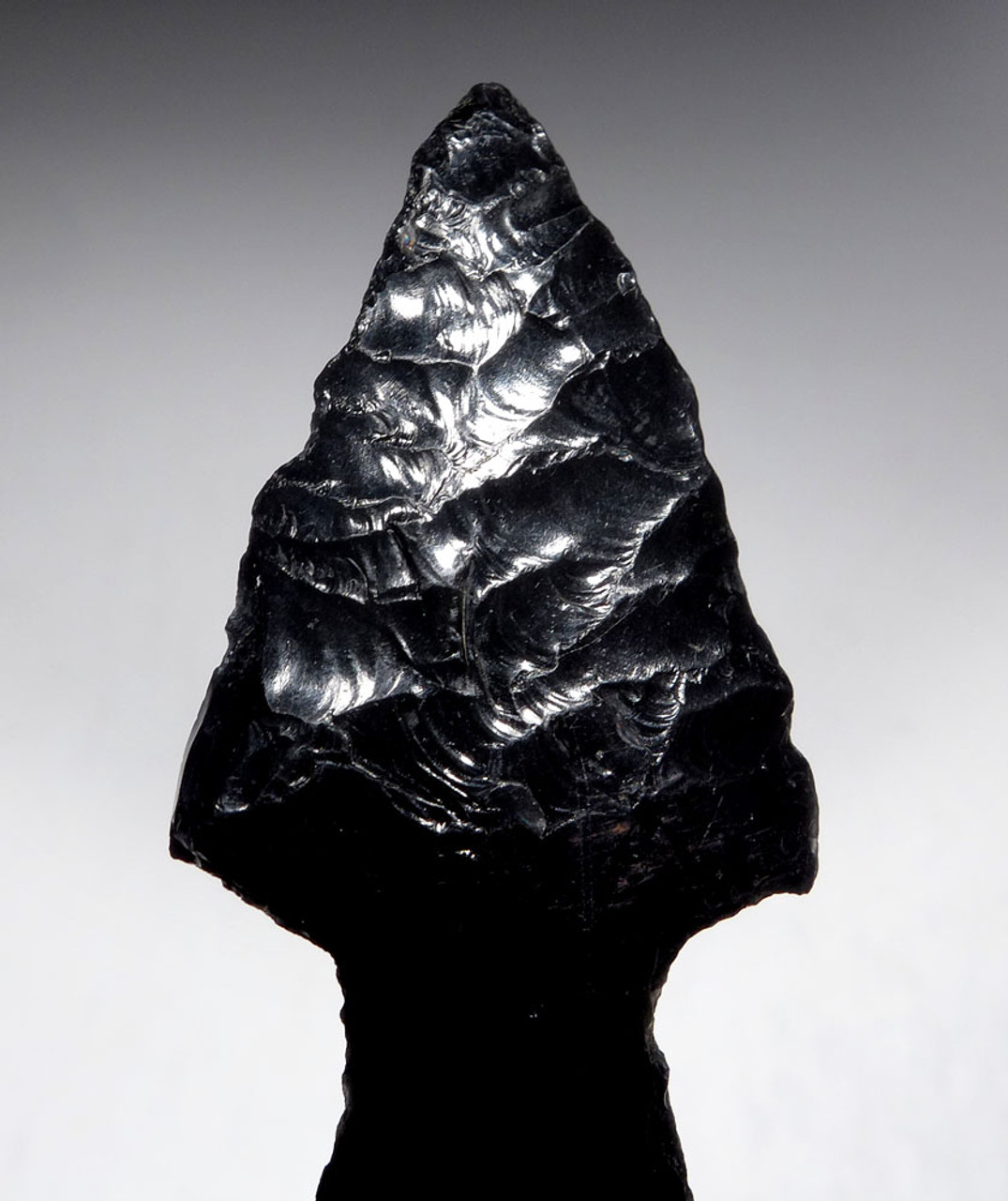 EXCELLENT DELTA-SHAPED MAYAN OBSIDIAN ARROWHEAD FOR WARFARE  *PC503