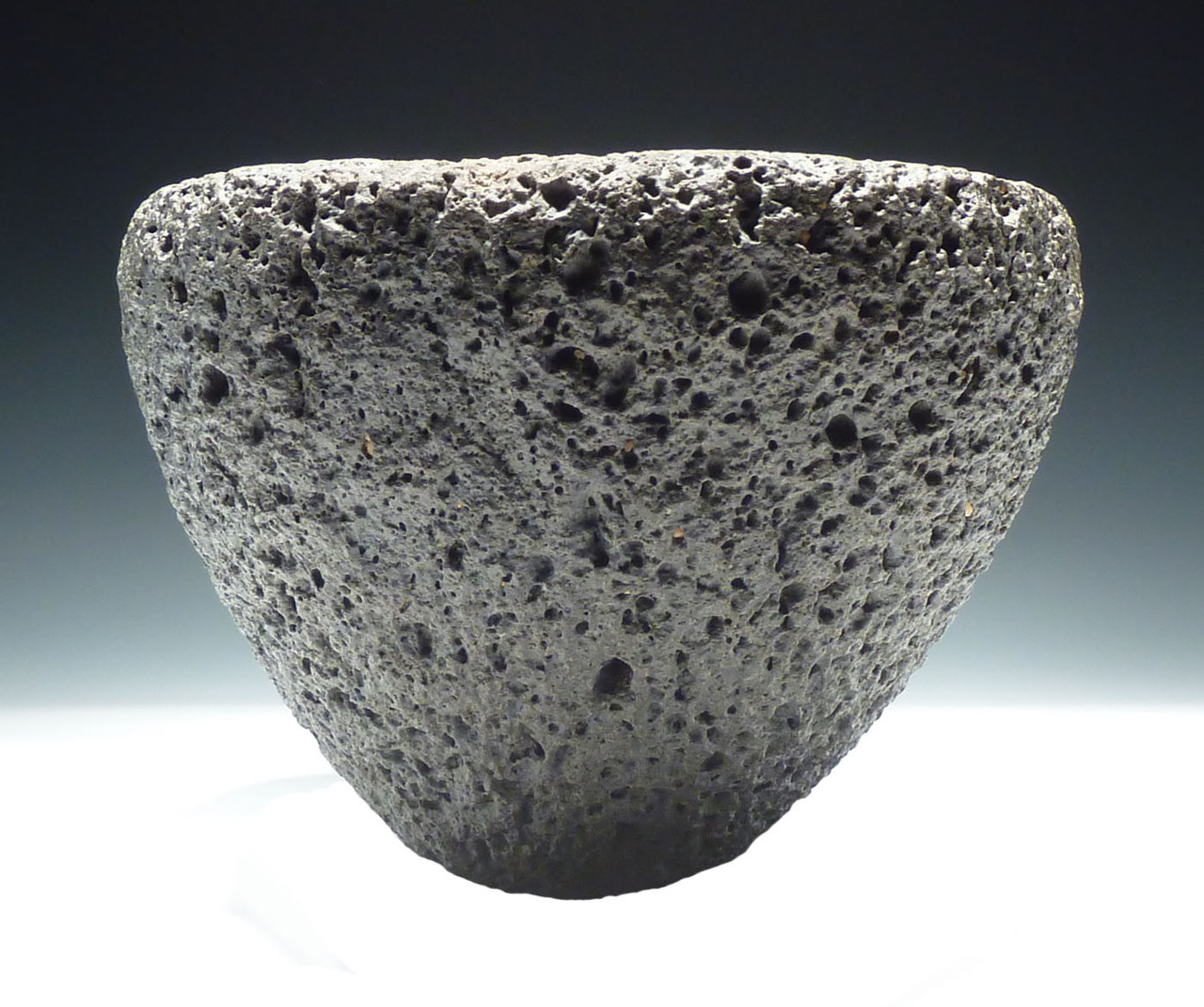 EXTREMELY RARE TENEREAN NEOLITHIC STONE VESICULAR BASALT GRINDING MILL FROM THE TENERIANS OF THE "GREEN SAHARA" *CAP1340X