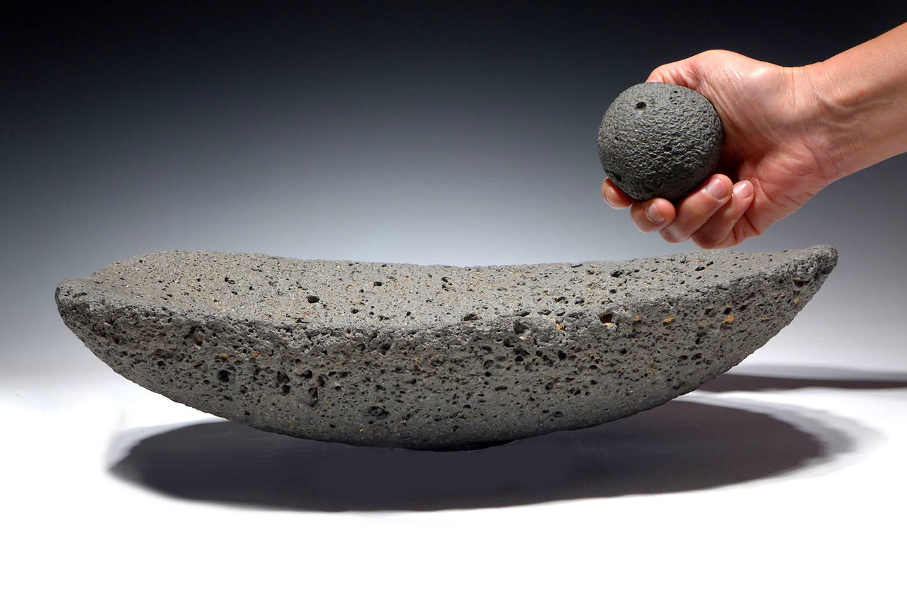 EXTREMELY RARE TENEREAN NEOLITHIC STONE BOWL VESICULAR BASALT