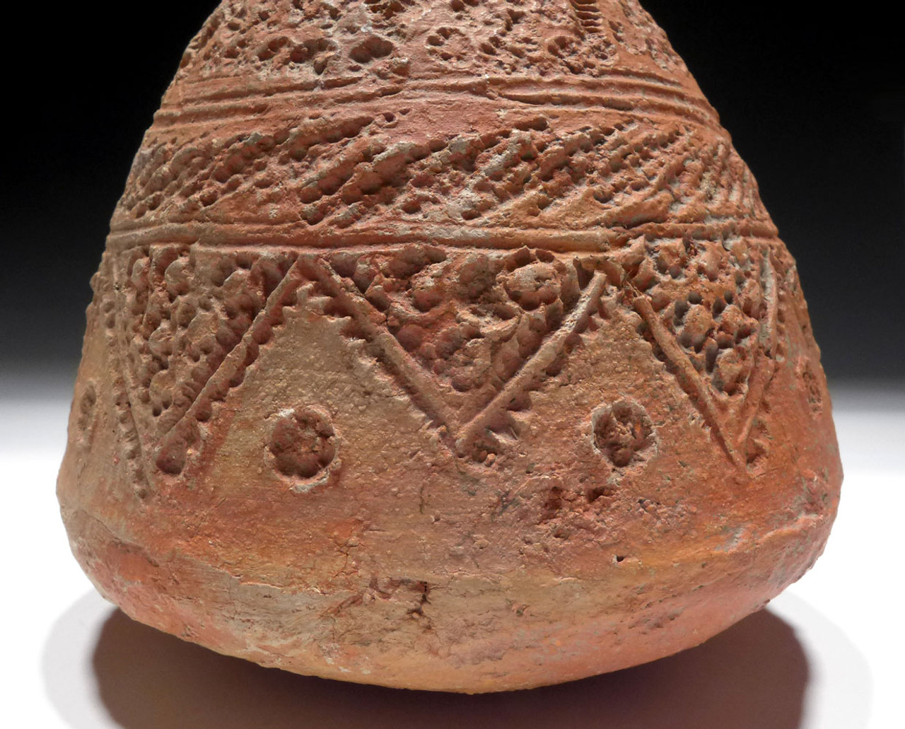 RARE WEST SAHEL AFRICAN NEOLITHIC ANCIENT CERAMIC SEED JAR WITH DECORATED RED GLAZED PATTERN   *CAP344