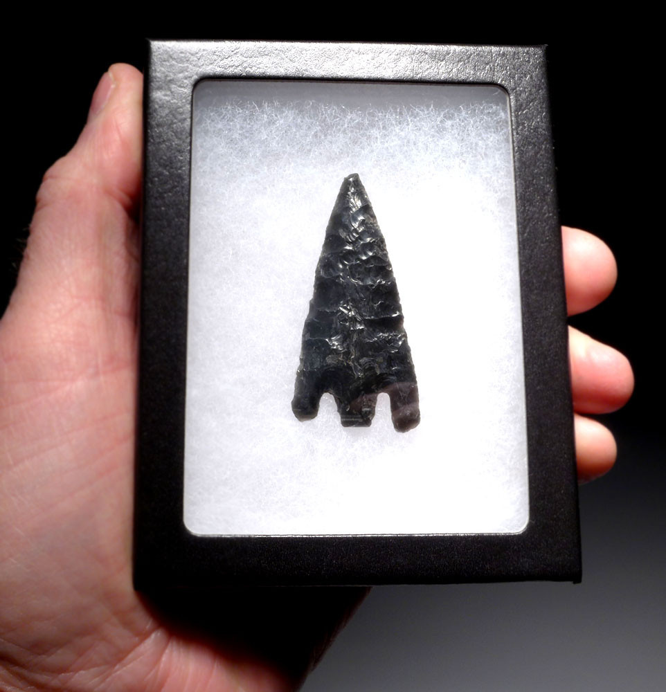 EXQUISITE AZTEC PRE-COLUMBIAN OBSIDIAN NOTCH BARBED ATLATL