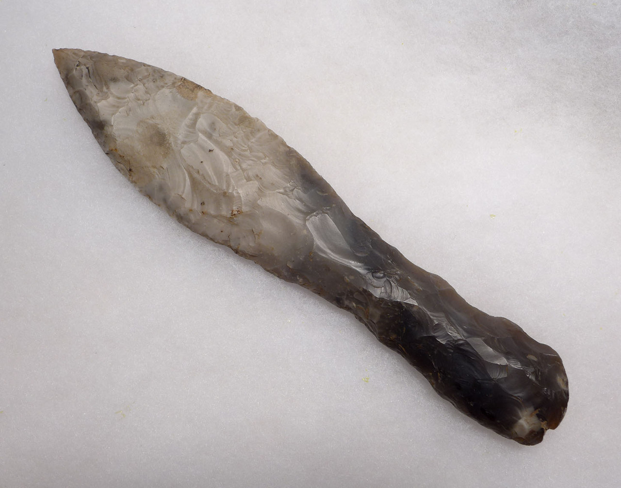 INVESTMENT-CLASS LATE NEOLITHIC TYPE II PRESTIGE FLAKED FLINT DAGGER OF THE EUROPEAN CORDED WARE CULTURE  *N281