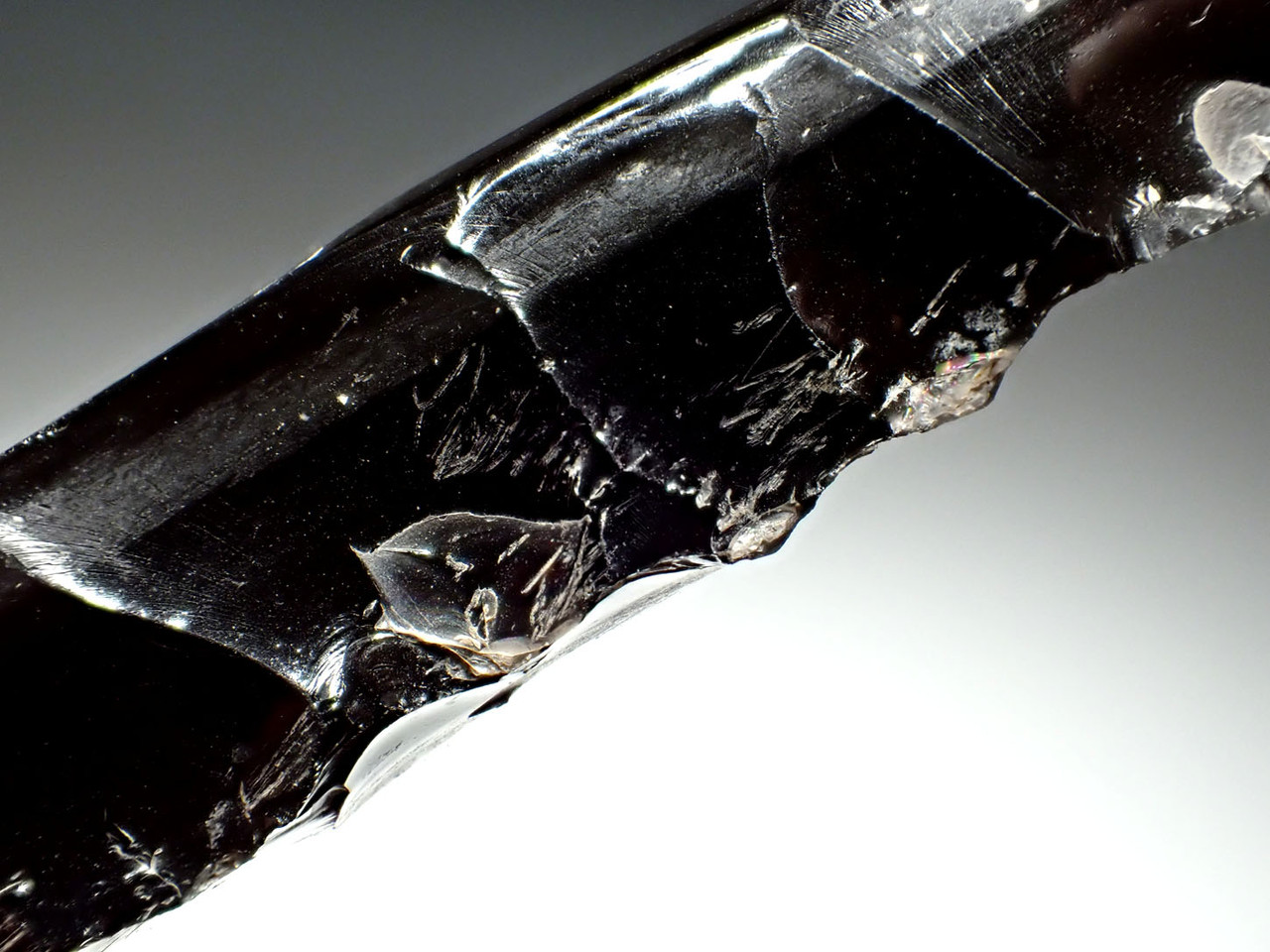 MAYAN PRE-COLUMBIAN OBSIDIAN PRISMATIC BLADE CORE REPURPOSED INTO