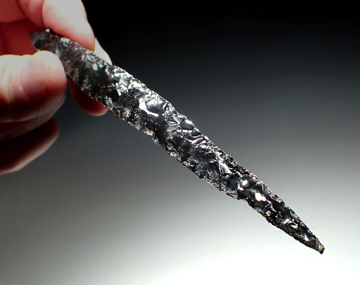 LARGE EXCEPTIONAL AZTEC BLOOD-LETTING OBSIDIAN PIERCER NEEDLE OF