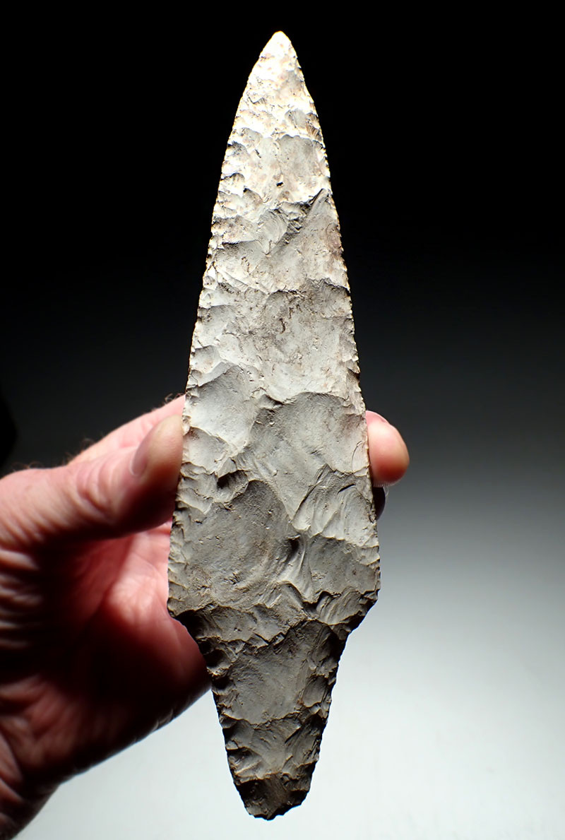 EXCEPTIONALLY LARGE AND FINE WHITE CHERT MAYAN PRE-COLUMBIAN