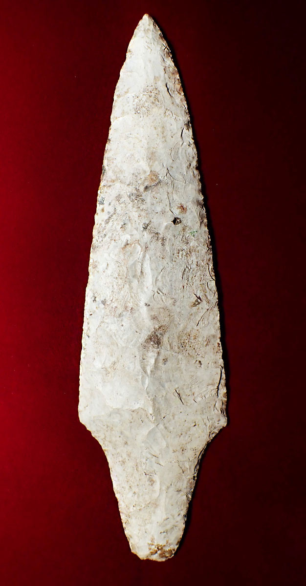 EXCEPTIONALLY LARGE AND FINE WHITE CHERT MAYAN PRE-COLUMBIAN