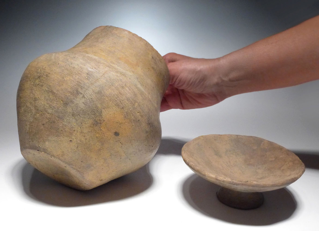 MOST UNIQUE OF THE COLLECTION - BRONZE AGE PRESTIGE CLASS CERAMIC URN WITH LID FROM THE URNFIELD LUSATIAN CULTURE *URN46
