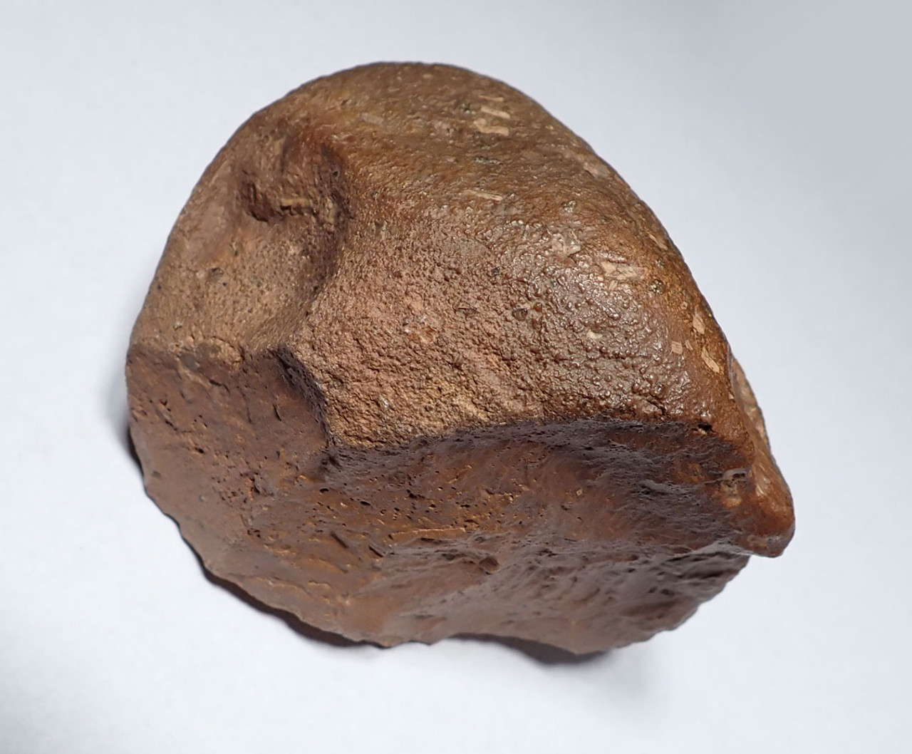 AFRICAN MODE I OLDOWAN PEBBLE CHOPPER AXE OF RED BASALT WITH EXCELLENT DESERT VARNISH PATINA  *PB205