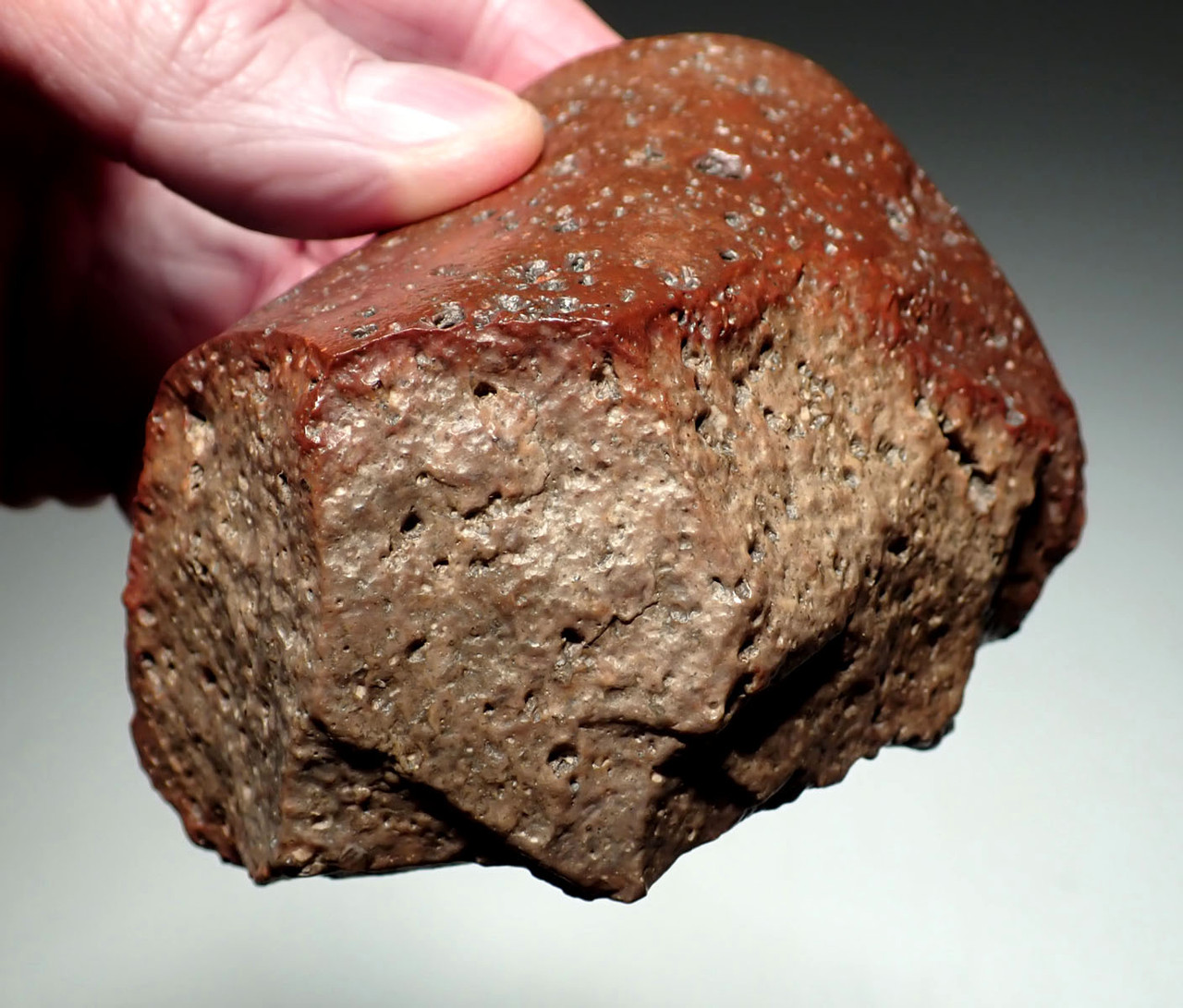 BEST OF THE COLLECTION MODE 1 RED VESICULAR BASALT OLDOWAN PEBBLE CHOPPER AXE FROM PREHISTORIC AFRICA   *PB213