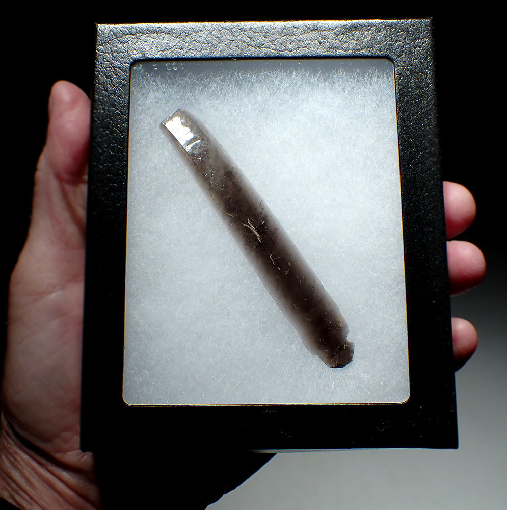 LARGE UNBROKEN AZTEC PRE-COLUMBIAN OBSIDIAN PRISMATIC BLADE FOR