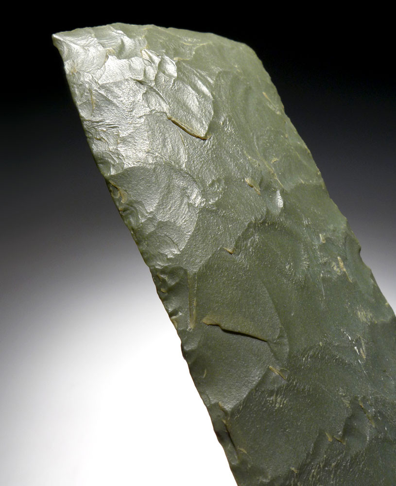EXQUISITE GREEN JASPER PRESTIGE CELT WAR AXE FROM THE TENERIAN