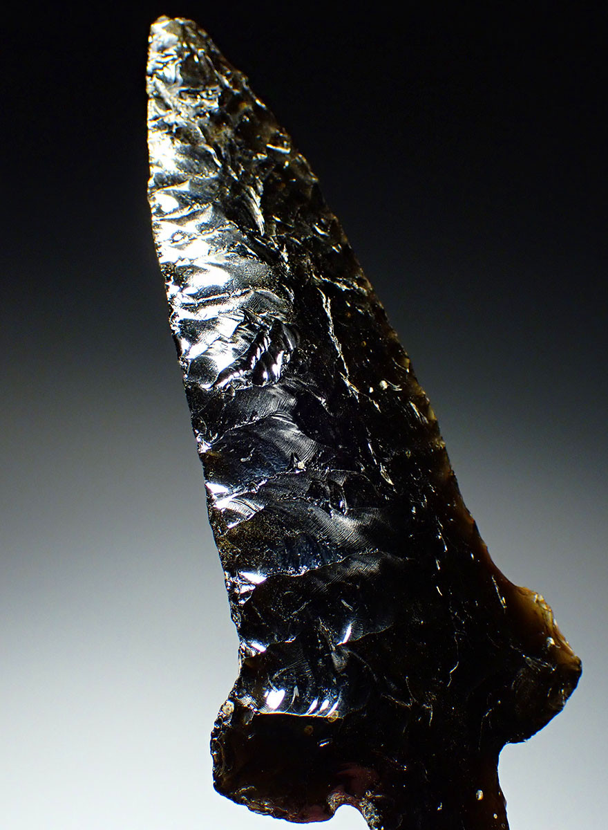 SPECTACULAR GREEN OBSIDIAN ROYAL PRESTIGE SPEARHEAD FROM THE ANCIENT PRE-COLUMBIAN TEOTIHUACAN EMPIRE  *PC613