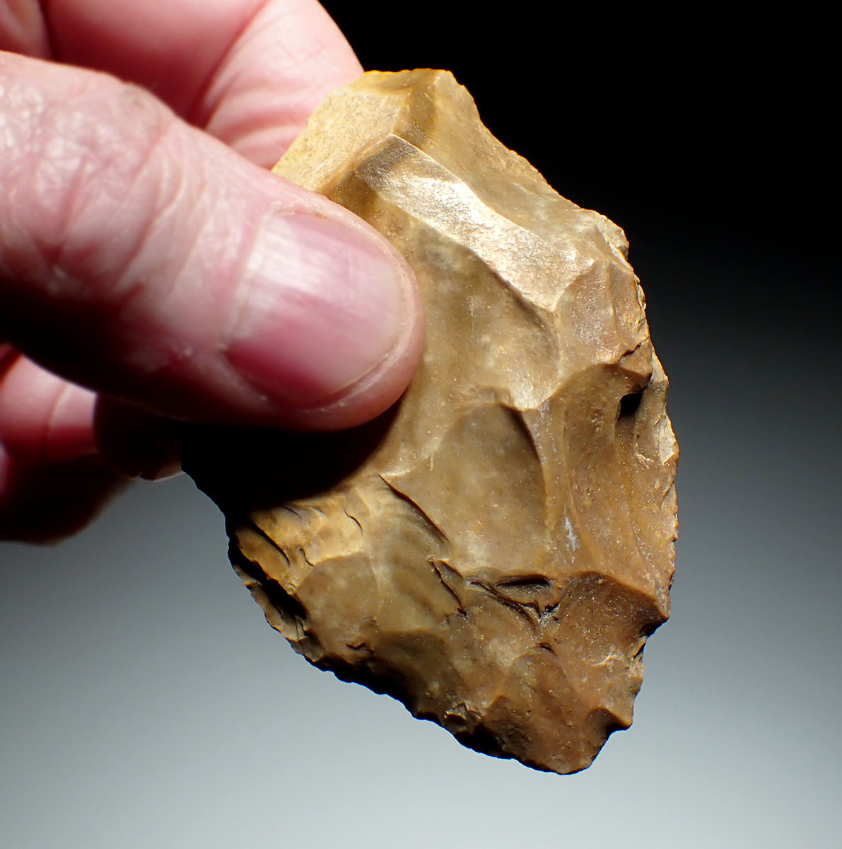 SUPERB NEANDERTHAL MOUSTERIAN MTA FLINT BIFACE HAND AXE FROM