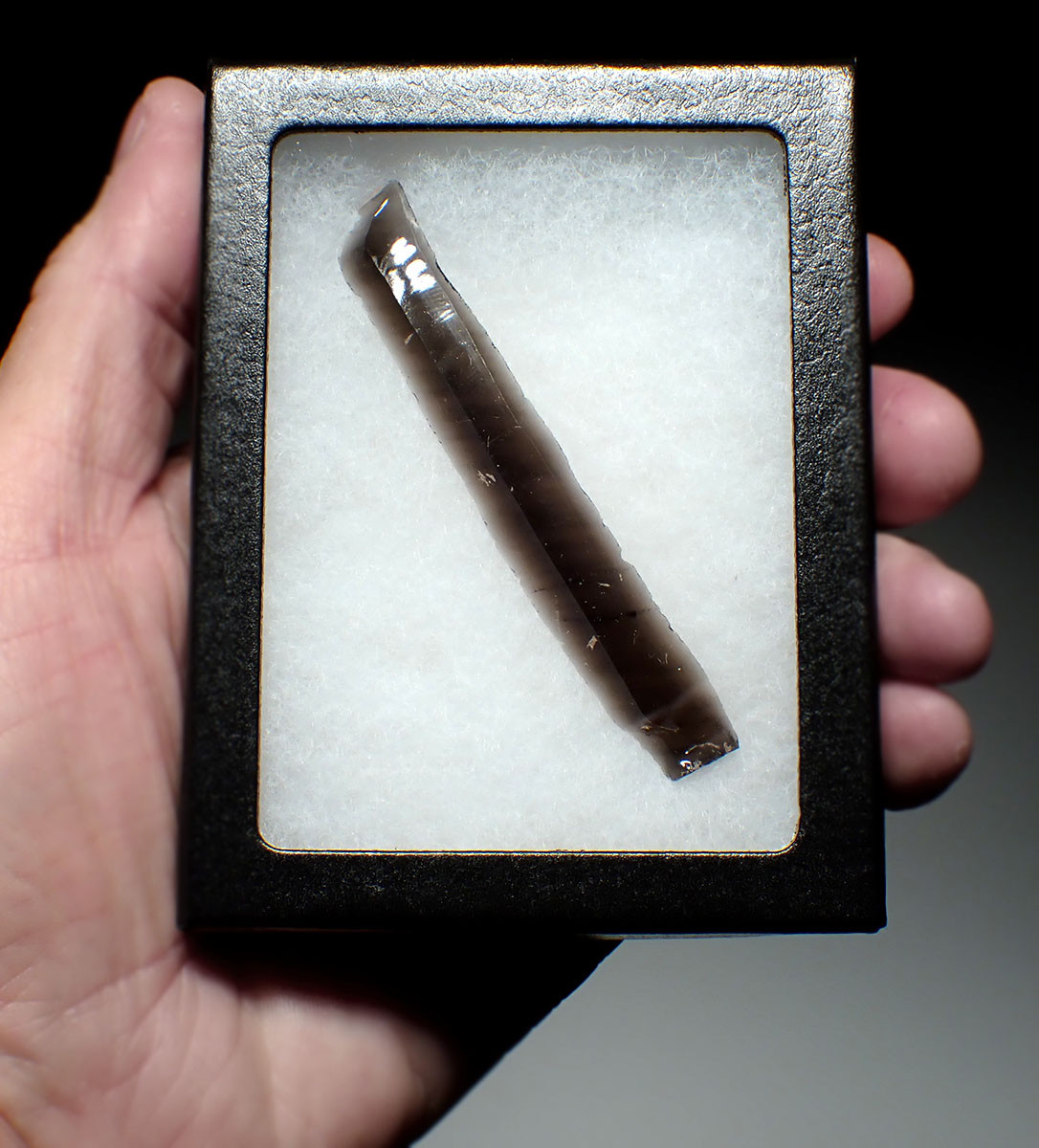 UNBROKEN AZTEC PRE-COLUMBIAN OBSIDIAN PRISMATIC BLADE FOR RITUAL