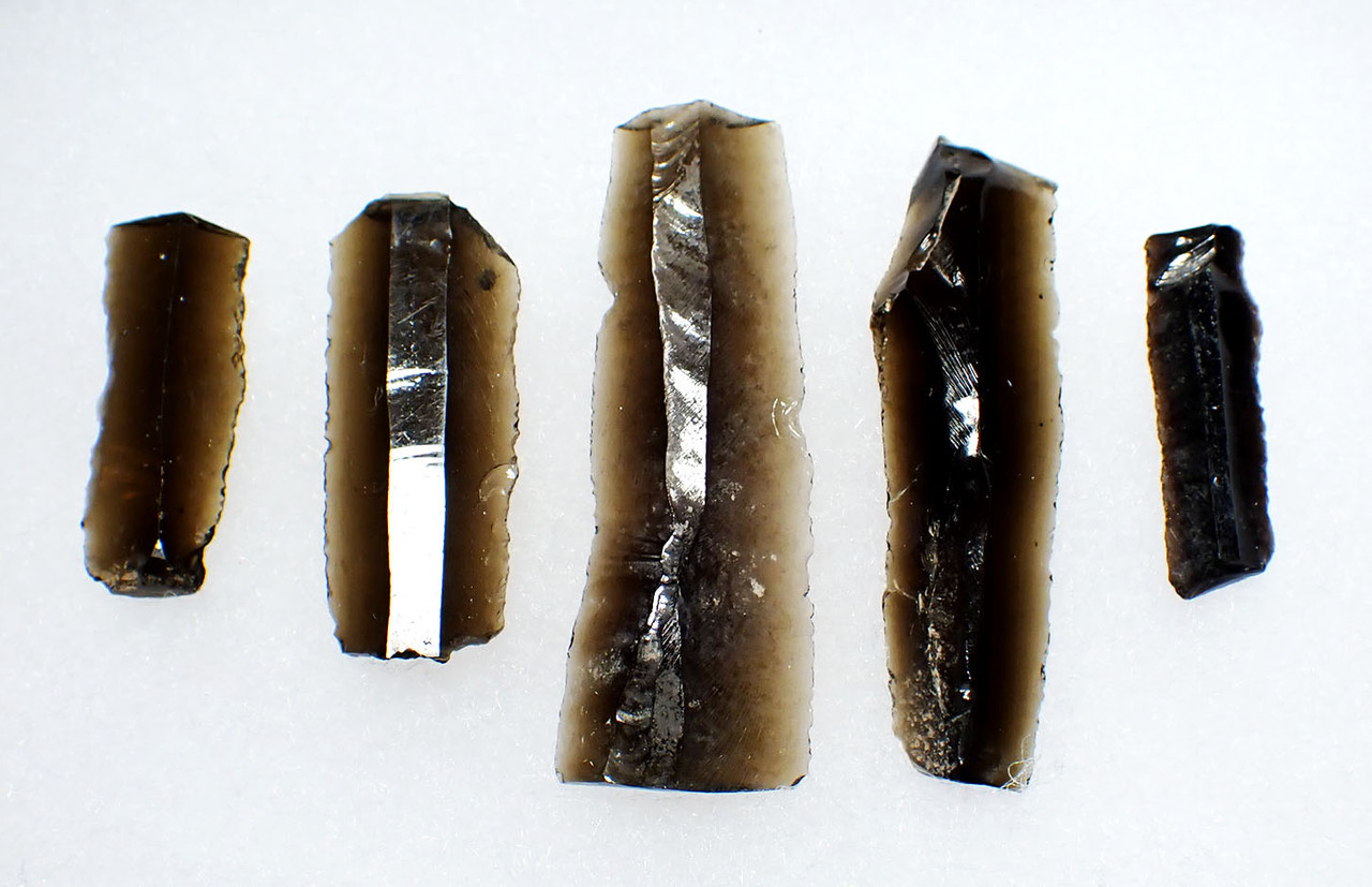 FIVE RARE AZTEC PRE-COLUMBIAN GREEN CRYSTAL SHEEN OBSIDIAN BLOOD-LETTING SACRIFICE KNIFE BLADES  *PC623