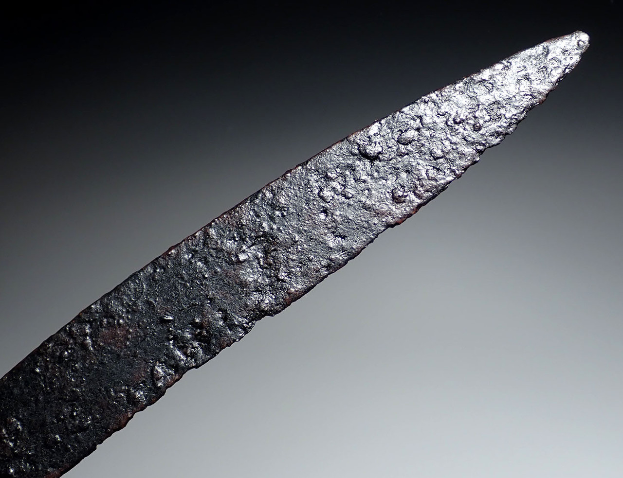 RARE ANCIENT SCYTHIAN IRON DECORATED PRESTIGE HANDLED KNIFE  *LUR406