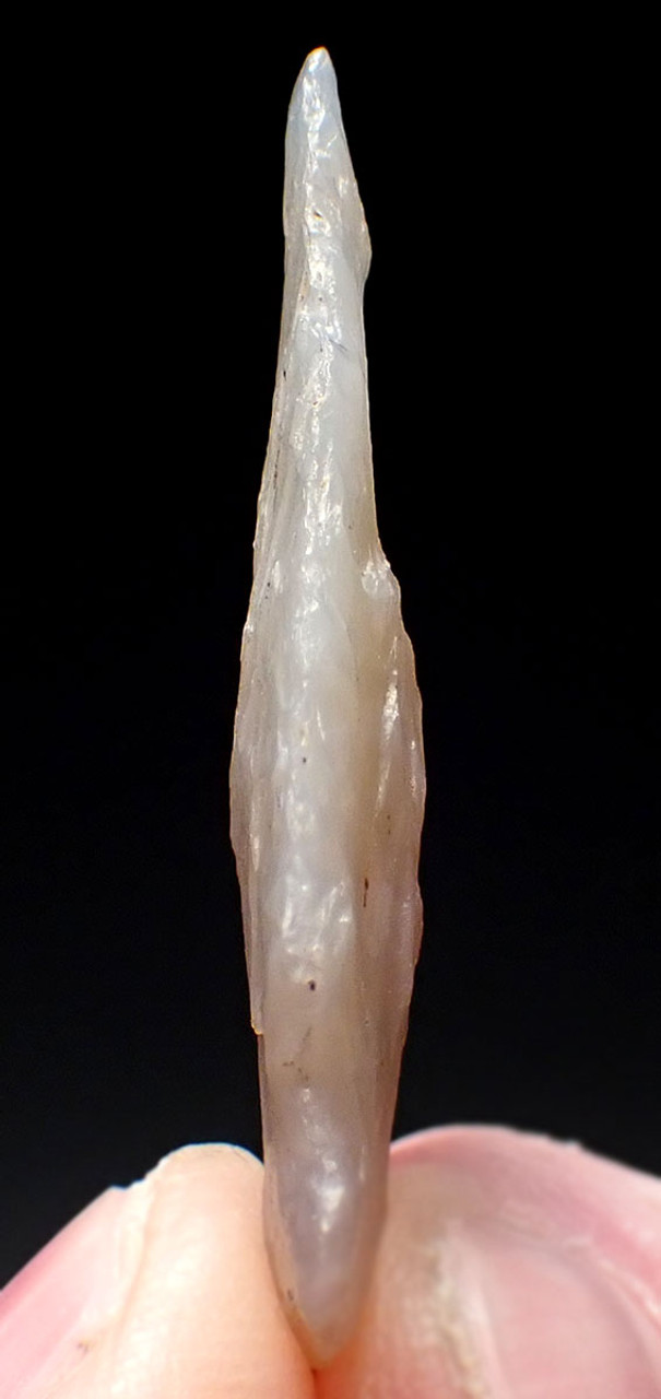 FINEST CEREMONIAL AZTEC PRE-COLUMBIAN ATLATL TLACOCHTLI ARROWHEAD IN RARE TRANSLUCENT CHALCEDONY  *PC638