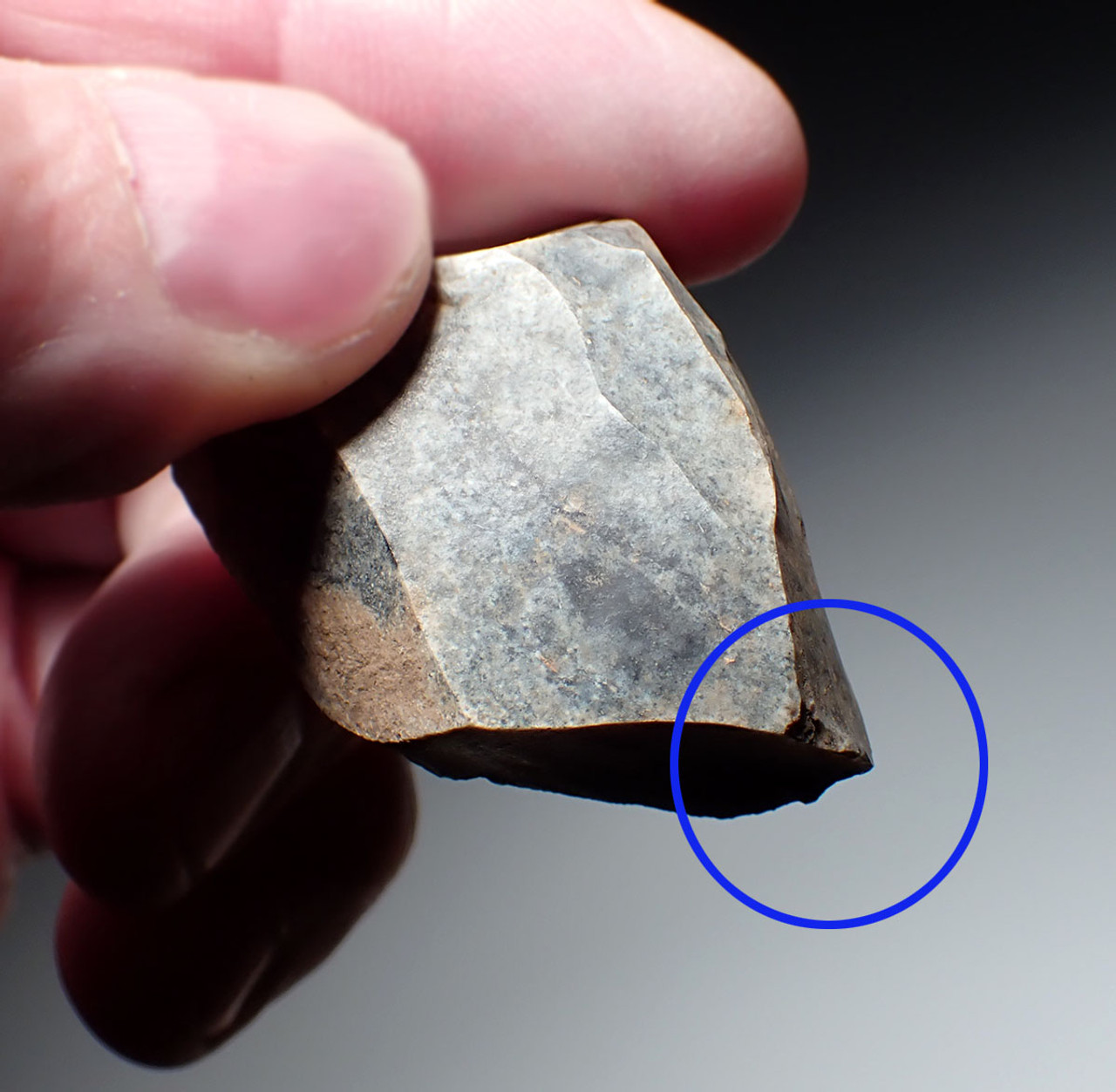 CRO-MAGNON ART-MAKING DIHEDRAL BURIN FLAKE TOOL FROM THE FAMOUS UPPER PALEOLITHIC MAGDALENIAN PLACARD CAVE ART SITE IN FRANCE  *UP077