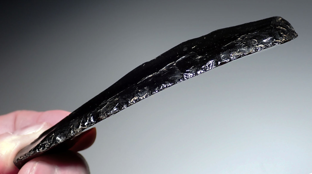 EXCEPTIONAL LARGE OBSIDIAN BLADE END SCRAPER OF THE PRE-COLUMBIAN TEOTIHUACAN EMPIRE  *PC632