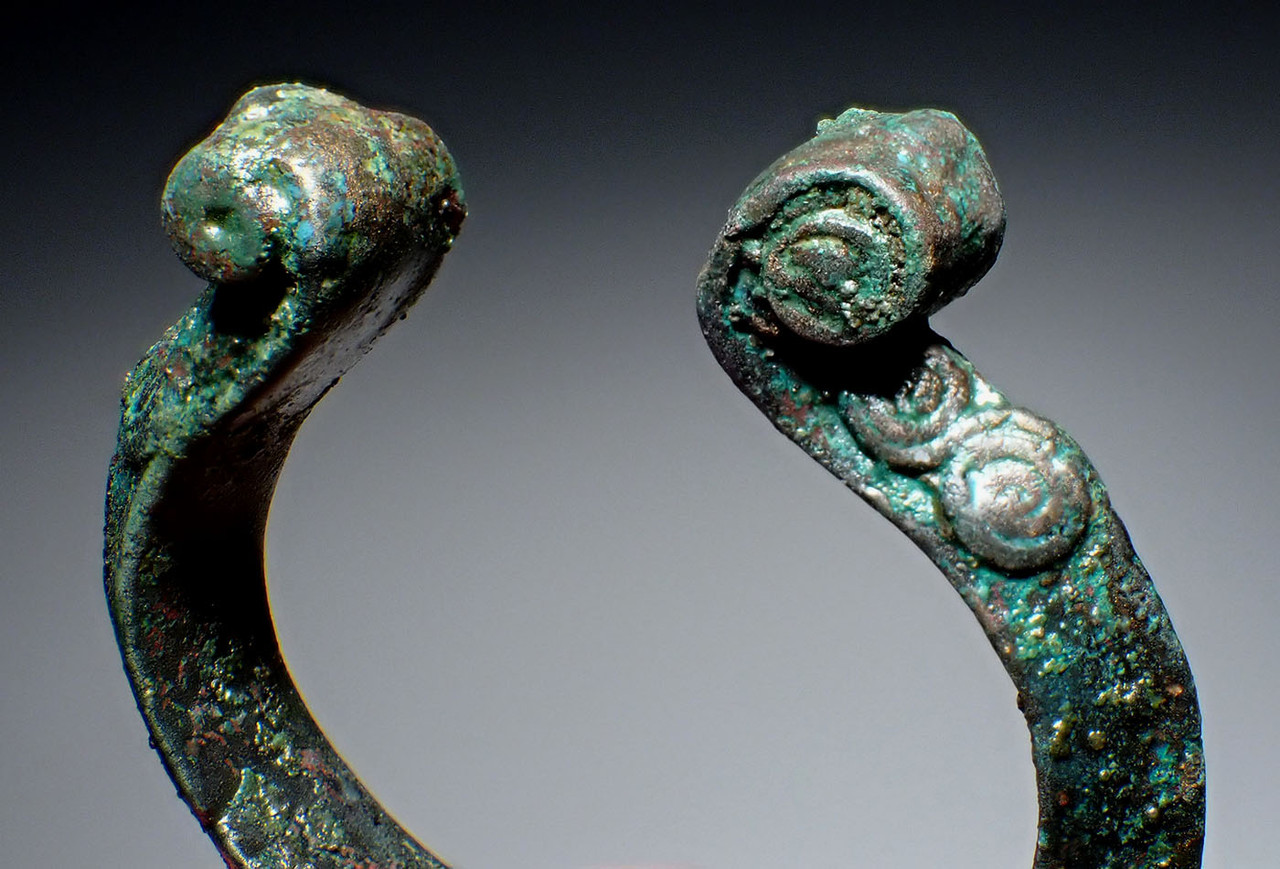 DECORATIVE ANCIENT BRONZE OPEN CUFF BANGLE BRACELET FROM THE SOUTHEAST ASIA DONG SON CULTURE  *SEA8