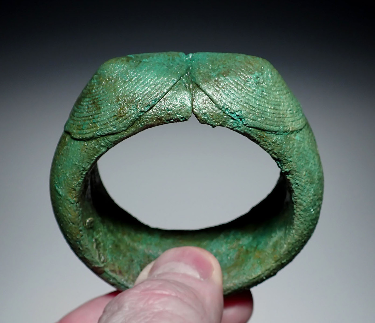  HEAVY WIDE DOUBLE SPIRAL ANCIENT SOLID BRONZE PRESTIGE BANGLE BRACELET FROM THE SOUTHEAST ASIA DONG SON CULTURE  *SEA14