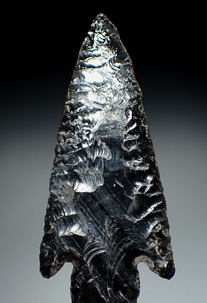 SUPREME LARGE PRESTIGE ATLATL BANDED OBSIDIAN BIFACIAL SPEARHEAD OF THE PRE-COLUMBIAN AZTECS  *PC650