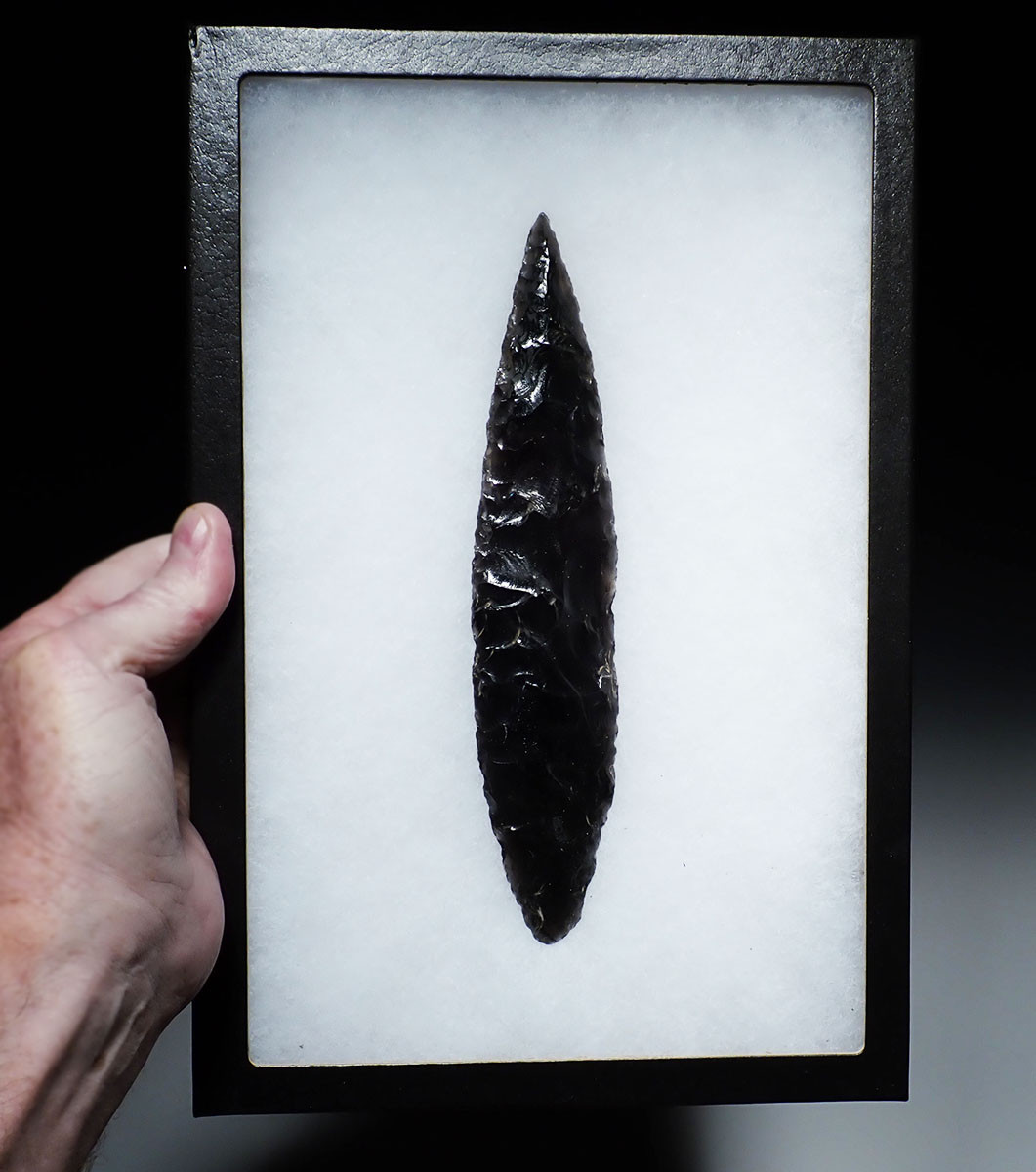 EXCEPTIONAL LARGE AZTEC PRE-COLUMBIAN OBSIDIAN SACRIFICIAL LEAF DAGGER BLADE FOR HEART REMOVAL SACRIFICE  *PC648