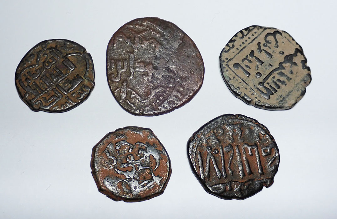 FIVE (5) EXCELLENT ANCIENT ISLAMIC COPPER BRONZE FALS COINS FROM THE AYYUBID MUSLIM DYNASTY OF SALADIN OF MEDIEVAL EGYPT  *AC228