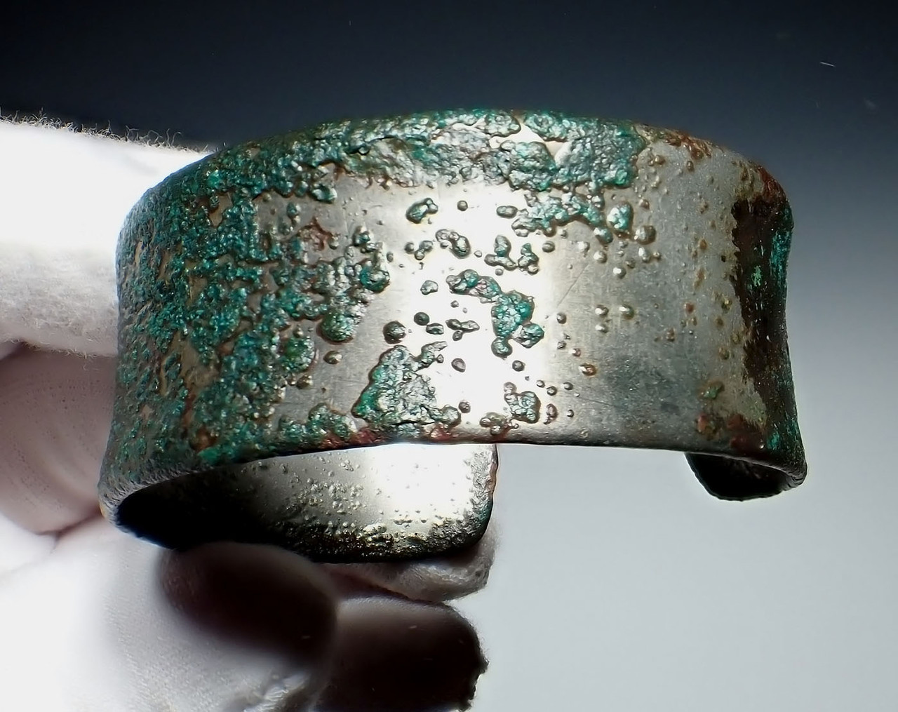 LURISTAN WHITE BRONZE BANGLE BRACELET CUFF FROM THE ANCIENT NEAR EAST  *LUR432